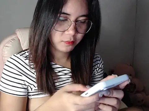 TransPetite1 online show from October 15, 7:19 am