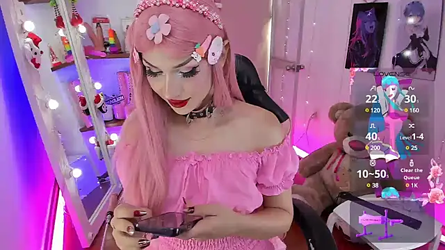 Snapshot of alessandrathedoll chatting on December 8, 7:55 pm alessandrathedoll online show from December 8, 7:55 pm