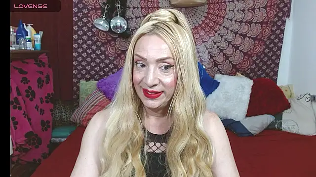 elena evans online show from January 10, 6:14 pm