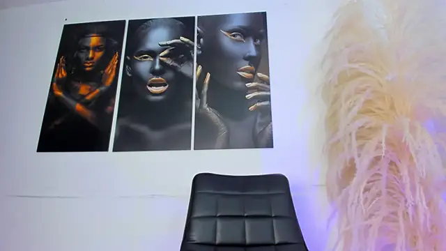 Snapshot of Sophia_Cameron chatting on February 22, 3:25 pm Sophia Cameron online show from February 22, 3:25 pm