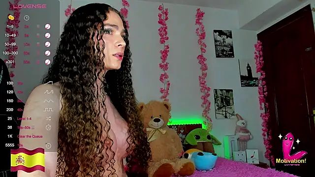 Snapshot of gabrielatafur_ chatting on December 15, 3:34 am gabrielatafur online show from December 15, 3:34 am