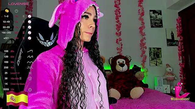 Snapshot of gabrielatafur_ chatting on January 18, 7:37 am gabrielatafur online show from January 18, 7:37 am