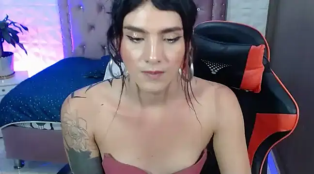 Snapshot of ximena22love chatting on December 14, 1:50 am ximena22love online show from December 14, 1:50 am