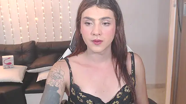 Snapshot of ximena22love chatting on January 25, 9:46 pm ximena22love online show from January 25, 9:46 pm