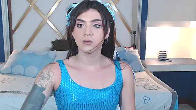 Snapshot of ximena22love chatting on February 8, 3:08 am ximena22love online show from February 8, 3:08 am