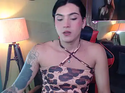Snapshot of ximena22love chatting on September 22, 8:25 pm ximena22love online show from September 22, 8:25 pm