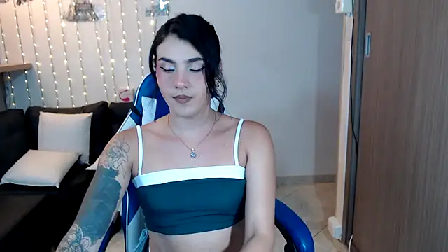 Snapshot of ximena22love chatting on September 28, 9:03 pm ximena22love online show from September 28, 9:03 pm