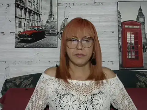 Snapshot of divahot08 chatting on February 7, 1:22 pm divahot08 online show from February 7, 1:22 pm
