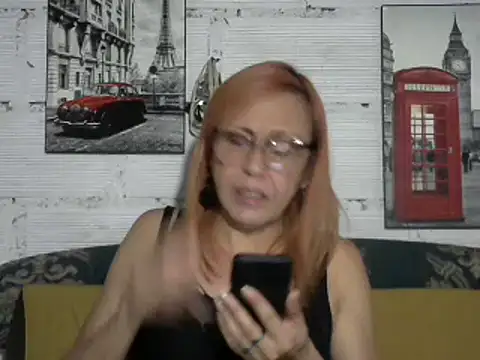 Snapshot of divahot08 chatting on March 6, 9:28 pm divahot08 online show from March 6, 9:28 pm