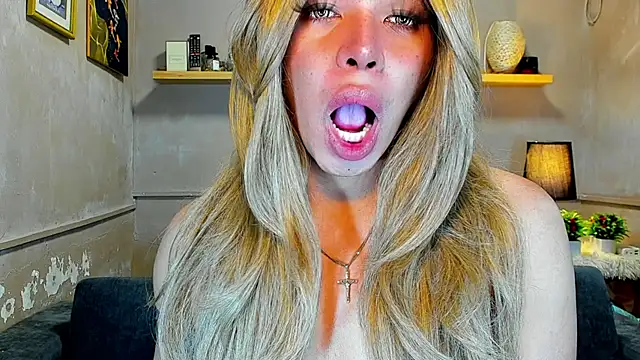 Snapshot of xx_MASSIVECockNCum_xx chatting on September 16, 3:22 am xx MASSIVECockNCum xx online show from September 16, 3:22 am