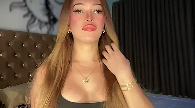 Snapshot of Jasmine_Elcock chatting on December 28, 12:24 pm Jasmine Elcock online show from December 28, 12:24 pm