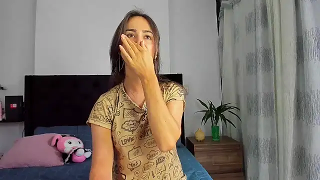 Snapshot of AndreaStivens chatting on October 9, 11:44 am AndreaStivens online show from October 9, 11:44 am