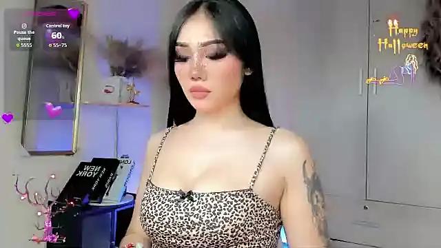 Snapshot of Icon1c_LiLy chatting on October 11, 7:55 am Icon1c LiLy online show from October 11, 7:55 am