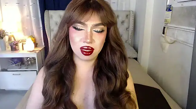 Snapshot of RebecaNextToYou chatting on December 15, 5:20 pm RebecaNextToYou online show from December 15, 5:20 pm