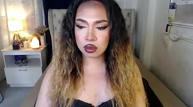 Snapshot of RebecaNextToYou chatting on January 6, 5:49 pm RebecaNextToYou online show from January 6, 5:49 pm