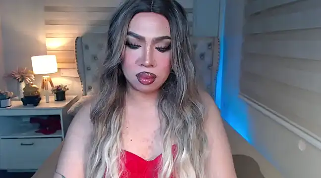 Snapshot of RebecaNextToYou chatting on February 13, 5:22 pm RebecaNextToYou online show from February 13, 5:22 pm