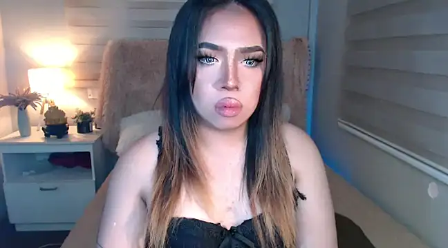 Snapshot of RebecaNextToYou chatting on February 18, 4:49 pm RebecaNextToYou online show from February 18, 4:49 pm