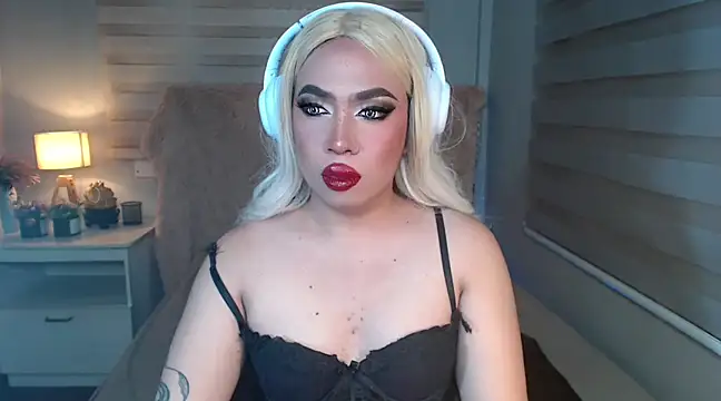 Snapshot of RebecaNextToYou chatting on March 7, 5:31 pm RebecaNextToYou online show from March 7, 5:31 pm