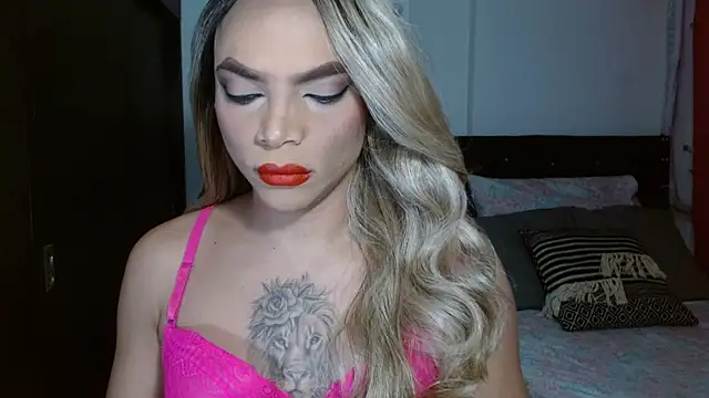 LyaMcconellx online show from December 3, 4:31 am