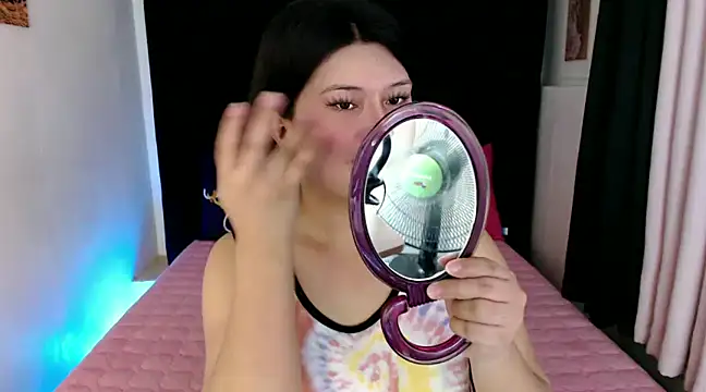 Snapshot of Angelic_Fuckerxxx chatting on January 20, 6:10 am Angelic Fuckerxxx online show from January 20, 6:10 am