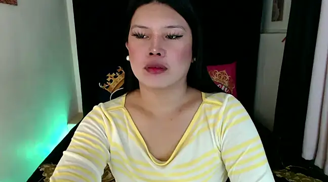 Snapshot of Angelic_Fuckerxxx chatting on February 13, 6:30 am Angelic Fuckerxxx online show from February 13, 6:30 am