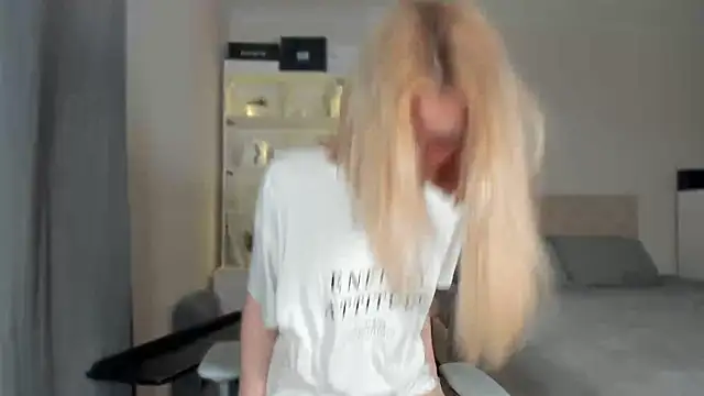 JohannaRodriguez69 online show from November 7, 1:06 am