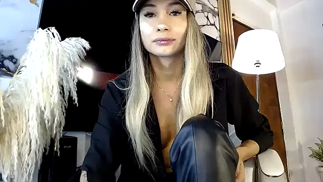 Snapshot of saraplayboy96 chatting on September 26, 9:01 pm saraplayboy96 online show from September 26, 9:01 pm