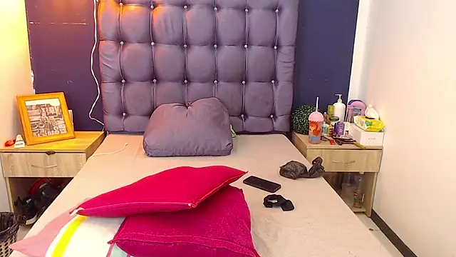 Snapshot of Keilyn_Hot_ chatting on January 18, 7:10 pm Keilyn Hot online show from January 18, 7:10 pm