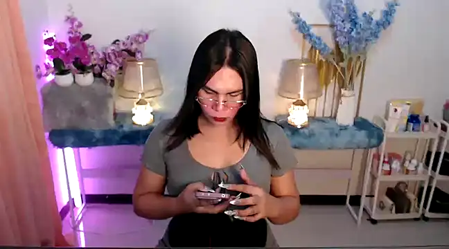 Snapshot of Asian_flabby chatting on January 18, 5:42 pm Asian flabby online show from January 18, 5:42 pm