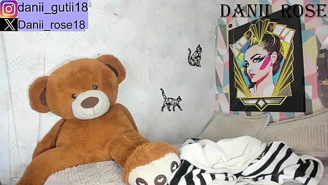 Snapshot of dani_rosee chatting on March 19, 1:29 pm dani rosee online show from March 19, 1:29 pm