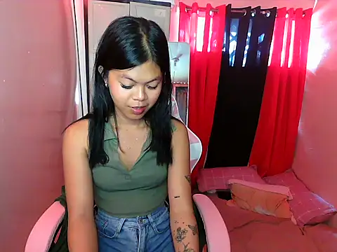 Snapshot of young_salsalita chatting on February 16, 3:58 am young salsalita online show from February 16, 3:58 am