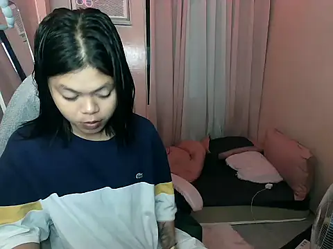 Snapshot of young_salsalita chatting on September 21, 8:31 am young salsalita online show from September 21, 8:31 am