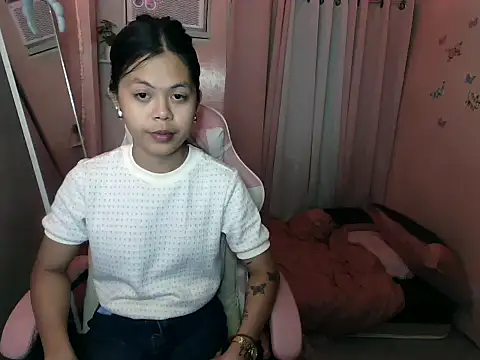 Snapshot of young_salsalita chatting on September 23, 2:22 pm young salsalita online show from September 23, 2:22 pm