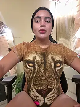 HotstuffCherrySummer online show from October 18, 10:30 am