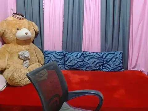 Snapshot of xxSexyBitch69xx chatting on September 24, 9:48 am xxSexyBitch69xx online show from September 24, 9:48 am