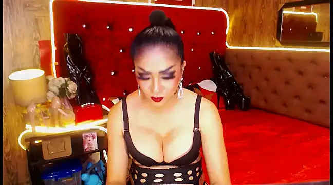 Snapshot of MeatyhorsecockMistress chatting on January 18, 11:11 pm MeatyhorsecockMistress online show from January 18, 11:11 pm