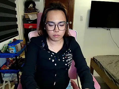 Your PrettyGirlxxx online show from March 6, 1:49 pm