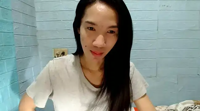 Snapshot of AsianNaughtiesMistress chatting on December 9, 9:17 am AsianNaughtiesMistress online show from December 9, 9:17 am