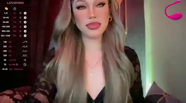 Snapshot of madam_agnes1 chatting on March 10, 12:49 pm madam agnes1 online show from March 10, 12:49 pm