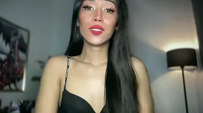 Snapshot of Bella_Gordon chatting on February 22, 3:36 pm Bella Gordon online show from February 22, 3:36 pm