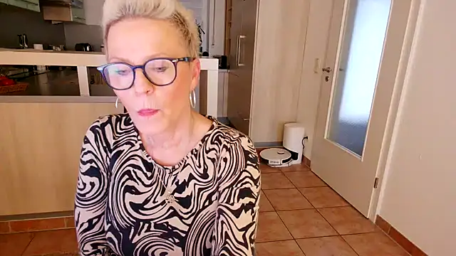Snapshot of German_Milf chatting on January 6, 1:52 pm German Milf online show from January 6, 1:52 pm