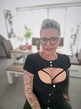 Snapshot of German_Milf chatting on February 10, 1:55 pm German Milf online show from February 10, 1:55 pm