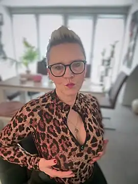Snapshot of German_Milf chatting on February 12, 2:00 pm German Milf online show from February 12, 2:00 pm