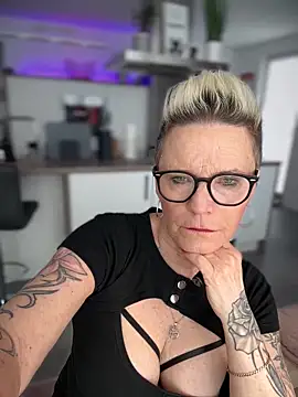 Snapshot of German_Milf chatting on February 25, 1:28 pm German Milf online show from February 25, 1:28 pm