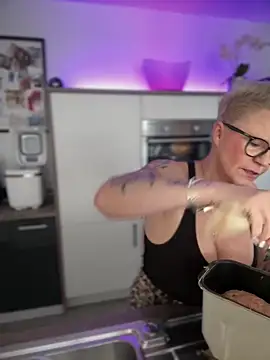 Snapshot of German_Milf chatting on March 15, 1:49 pm German Milf online show from March 15, 1:49 pm