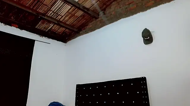 little tsgirl  online show from October 10, 9:49 pm