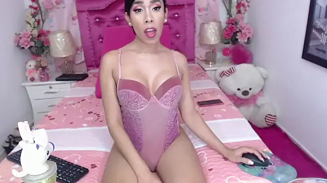 Snapshot of Divaxhermosa chatting on January 24, 1:35 am Divaxhermosa online show from January 24, 1:35 am