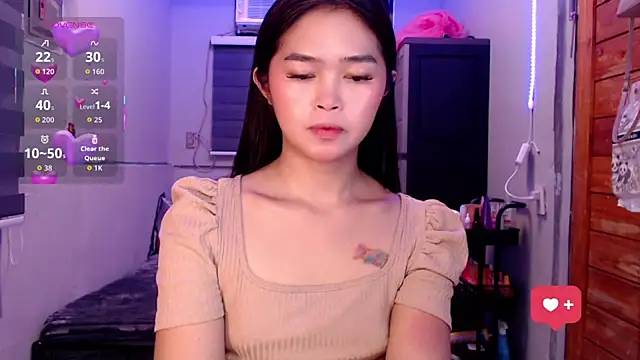 Snapshot of Itsme_claire chatting on October 9, 2:02 am Itsme claire online show from October 9, 2:02 am