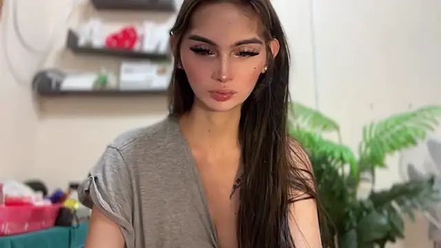 ehotlovea  online show from October 10, 10:55 pm