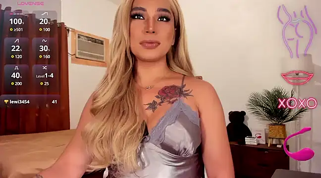 Snapshot of Lustrous_Nathalie chatting on December 20, 4:20 am Lustrous Nathalie online show from December 20, 4:20 am